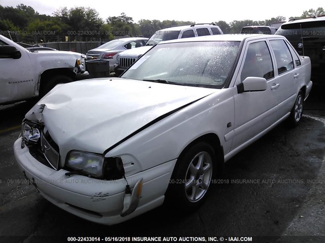 YV1LS61J4Y2652180 - 2000 VOLVO S70 SE WHITE photo 2