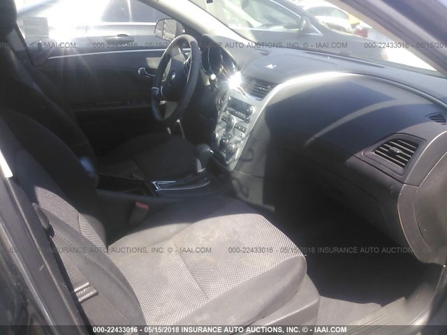 1G1ZC5E01CF383266 - 2012 CHEVROLET MALIBU 1LT 灰色 照片 5