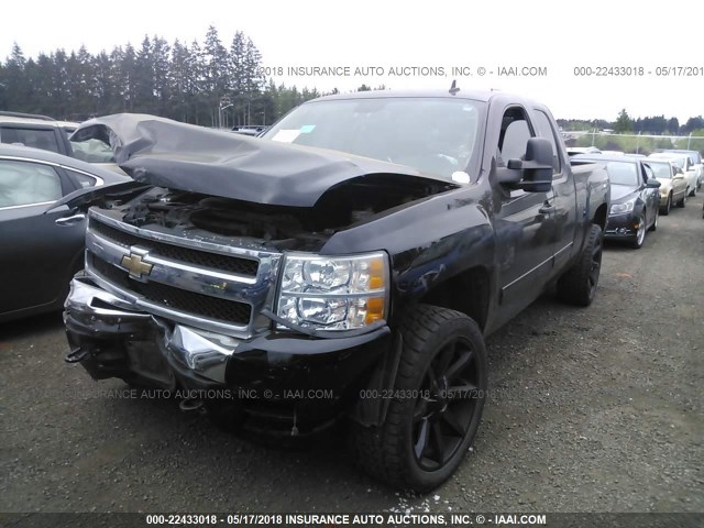 1GCRKSE36BZ435782 - 2011 CHEVROLET SILVERADO K1500 LT BLACK photo 2