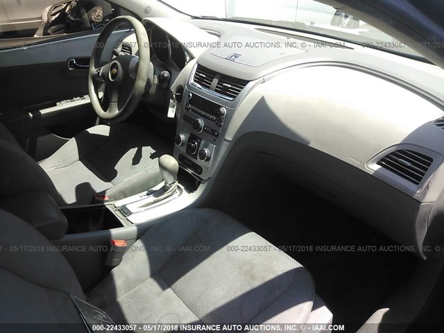 1G1ZA5E06AF285997 - 2010 CHEVROLET MALIBU LS 灰色 照片 5