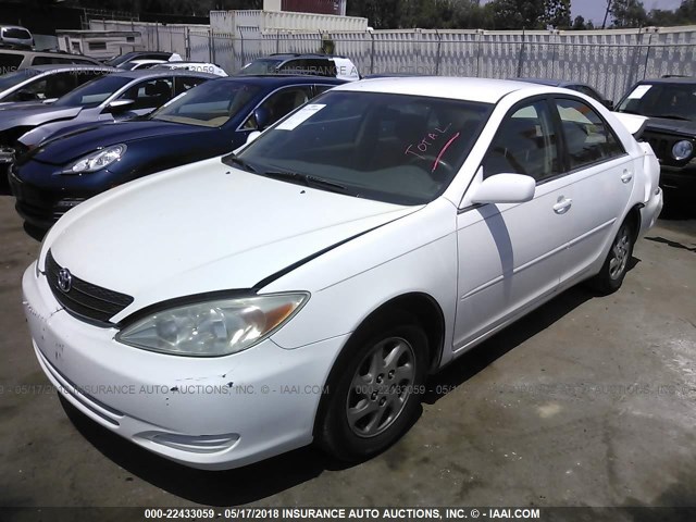 JTDBE32K930177497 - 2003 TOYOTA CAMRY LE/XLE Սպիտակ լուսանկար 2