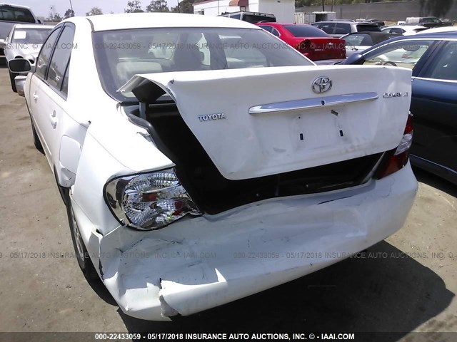 JTDBE32K930177497 - 2003 TOYOTA CAMRY LE/XLE Սպիտակ լուսանկար 6