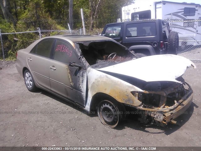 4T1BE32K93U647533 - 2003 TOYOTA CAMRY LE/XLE/SE ოქროსფერი ფოტო 1