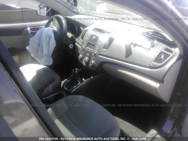KNAFU5A20D5681178 - 2013 KIA FORTE EX BROWN photo 5