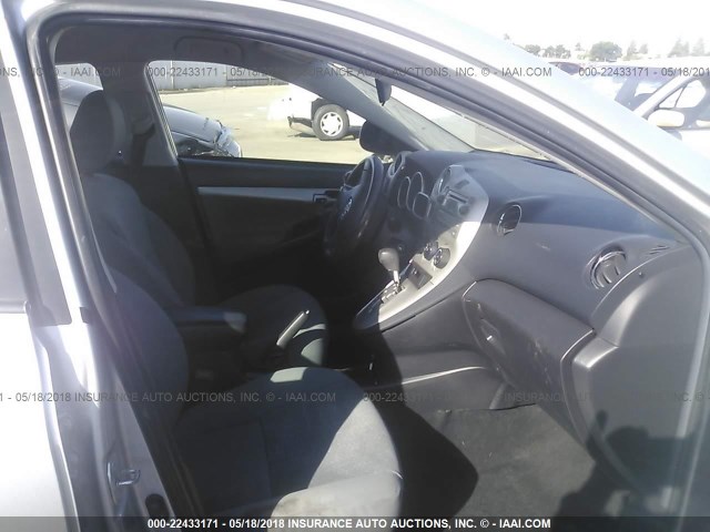 2T1KU40E19C054006 - 2009 TOYOTA COROLLA MATRIX  SILVER photo 5