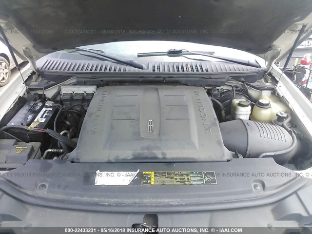 5LMFU28576LJ22199 - 2006 LINCOLN NAVIGATOR CREAM photo 10