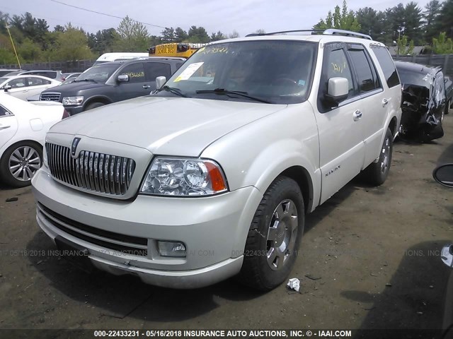 5LMFU28576LJ22199 - 2006 LINCOLN NAVIGATOR CREAM photo 2