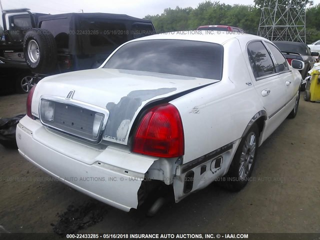 2LNHM82V48X640946 - 2008 LINCOLN TOWN CAR SIGNATURE LIMITED WHITE photo 4