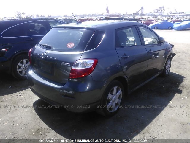 2T1KU40E89C015428 - 2009 TOYOTA COROLLA MATRIX  GRAY photo 4