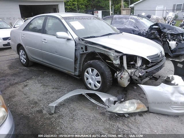 4T1BE32K72U626274 - 2002 TOYOTA CAMRY LE/XLE/SE ვერცხლისფერი ფოტო 1