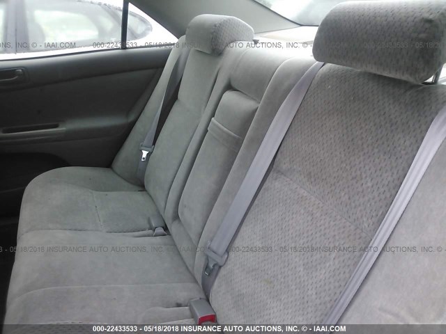 4T1BE32K72U626274 - 2002 TOYOTA CAMRY LE/XLE/SE ვერცხლისფერი ფოტო 8