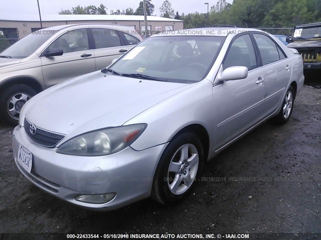 4T1BE32K54U265792 - 2004 TOYOTA CAMRY LE/XLE/SE ვერცხლისფერი ფოტო 2