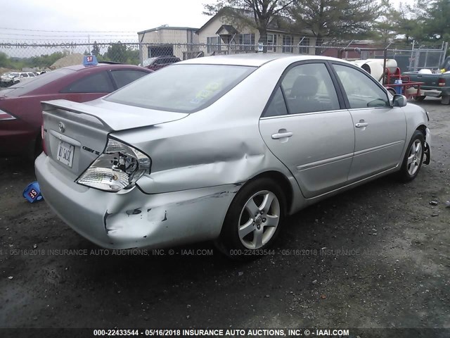 4T1BE32K54U265792 - 2004 TOYOTA CAMRY LE/XLE/SE ვერცხლისფერი ფოტო 4