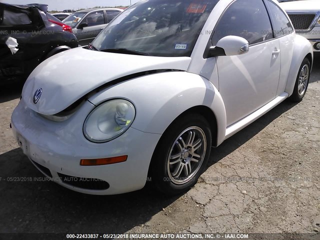 3VWPW3AG6AM013406 - 2010 VOLKSWAGEN NEW BEETLE 白色 照片 2