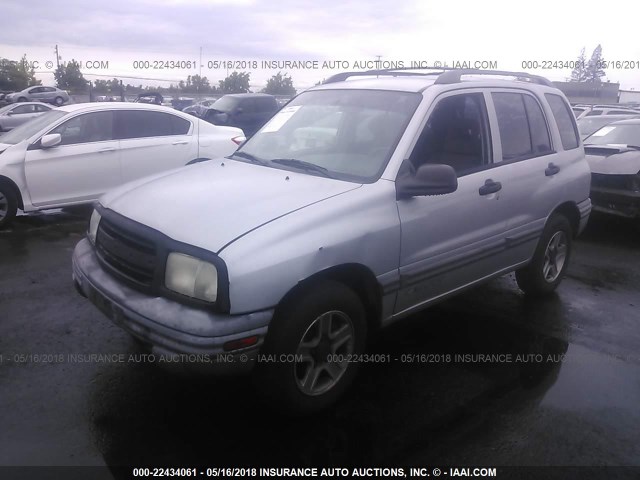 2CNBE13C036901169 - 2003 CHEVROLET TRACKER SILVER photo 2