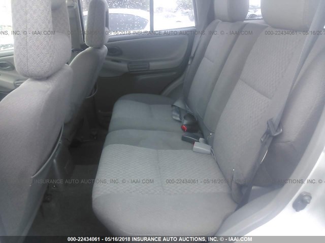 2CNBE13C036901169 - 2003 CHEVROLET TRACKER SILVER photo 8