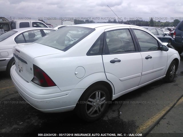 1FAFP34P13W187741 - 2003 FORD FOCUS SE/SE COMFORT/SE SPORT WHITE photo 4