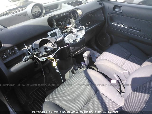 JTLKT324040162223 - 2004 TOYOTA SCION XB GRAY photo 5