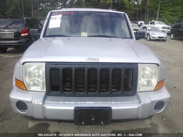 1J8HG48K66C134622 - 2006 JEEP COMMANDER GRAY photo 6