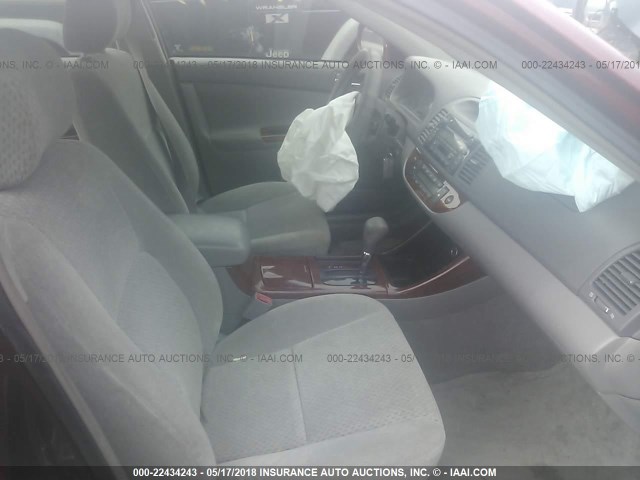 4T1BE30K33U126083 - 2003 TOYOTA CAMRY LE/XLE/SE წითელი ფოტო 5