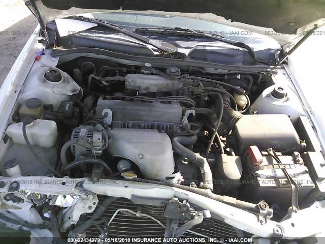 JT2BG22K410575646 - 2001 TOYOTA CAMRY CE/LE/XLE 白色 照片 10