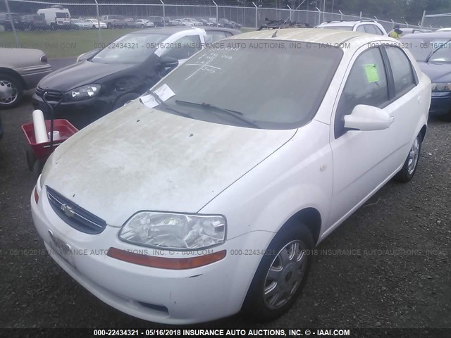 KL1TD52655B366538 - 2005 CHEVROLET AVEO LS WHITE photo 2