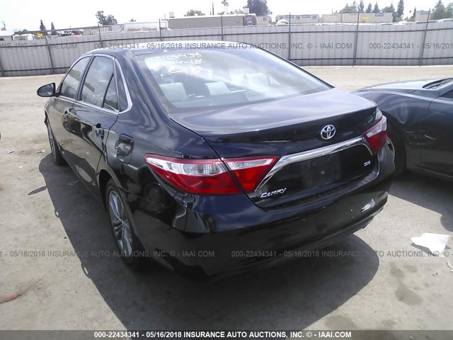 4T1BF1FKXFU059298 - 2015 TOYOTA CAMRY LE/XLE/SE/XSE BLACK photo 3