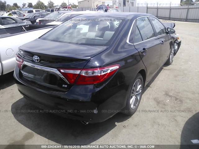 4T1BF1FKXFU059298 - 2015 TOYOTA CAMRY LE/XLE/SE/XSE BLACK photo 4