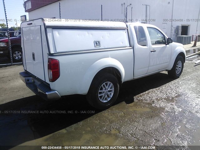 1N6AD0CW5FN714515 - 2015 NISSAN FRONTIER SV/PRO-4X WHITE photo 4