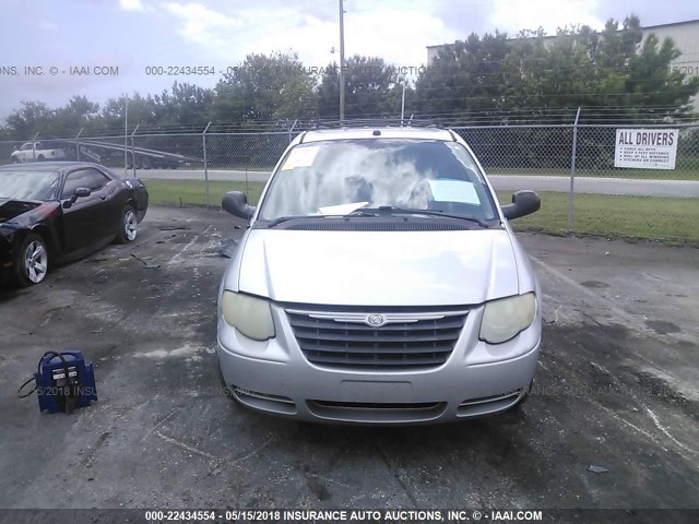 2C4GP54L75R417205 - 2005 CHRYSLER TOWN & COUNTRY TOURING SILVER photo 6