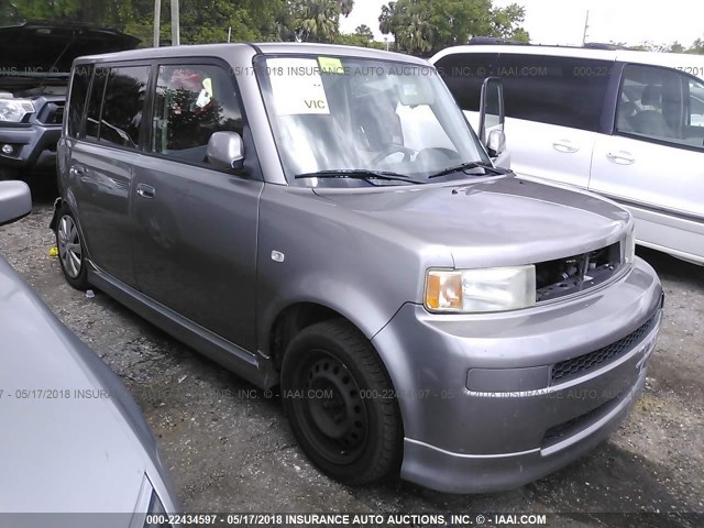 JTLKT324850209113 - 2005 TOYOTA SCION XB SILVER photo 1