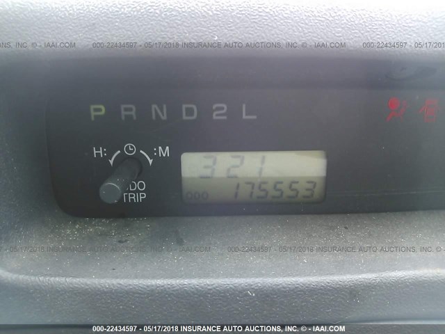 JTLKT324850209113 - 2005 TOYOTA SCION XB SILVER photo 7