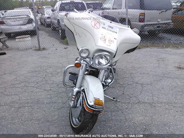 1HD1FCW112Y651869 - 2002 HARLEY-DAVIDSON FLHTCUI WHITE photo 5