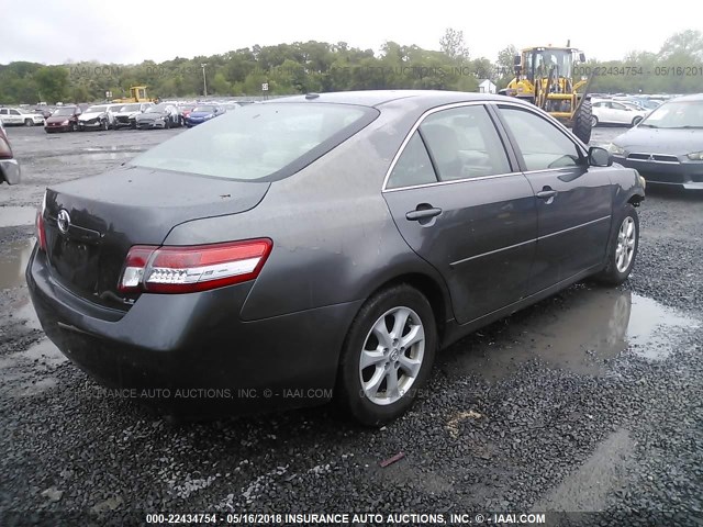 4T1BF3EKXBU154628 - 2011 TOYOTA CAMRY SE/LE/XLE GRAY photo 4