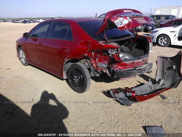 5YFBU4EEXDP127536 - 2013 TOYOTA COROLLA S/LE RED photo 3