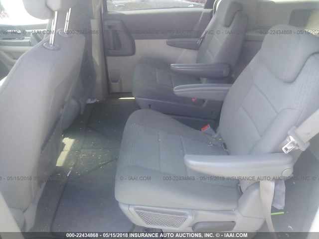 2D4RN4DE3AR382010 - 2010 DODGE GRAND CARAVAN SE SILVER photo 8