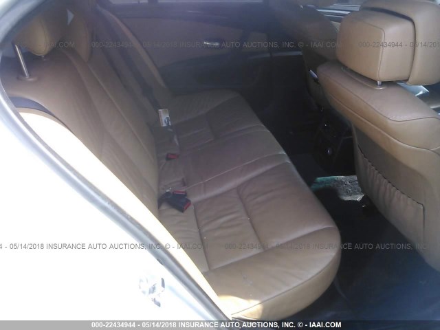 WBANV13599C152582 - 2009 BMW 528 XI WHITE photo 8