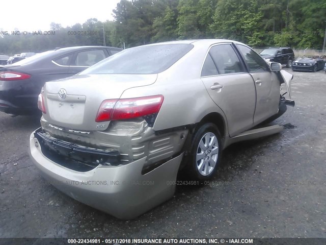 4T1BK46K38U569346 - 2008 TOYOTA CAMRY LE/XLE/SE ოქროსფერი ფოტო 4
