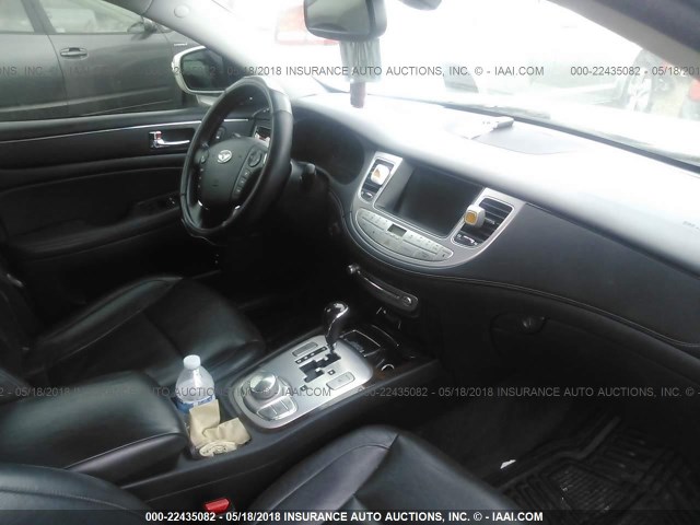 KMHGC4DE7AU097271 - 2010 HYUNDAI GENESIS 3.8L SILVER photo 5