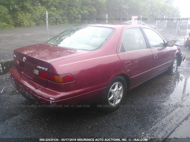 4T1BG22K3VU155636 - 1997 TOYOTA CAMRY CE/LE/XLE 红色 照片 4