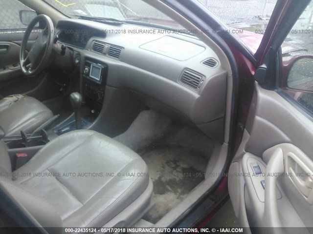4T1BG22K3VU155636 - 1997 TOYOTA CAMRY CE/LE/XLE 红色 照片 5