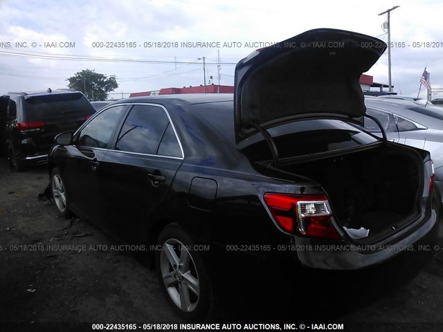 4T1BF1FK9EU832518 - 2014 TOYOTA CAMRY L/SE/LE/XLE BLACK photo 3