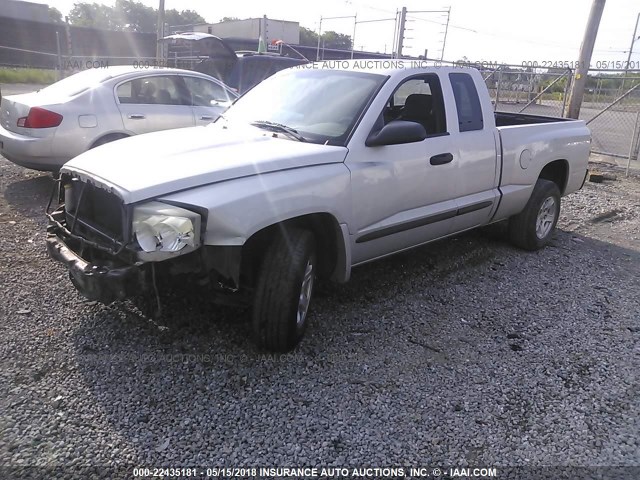 1D7HE42K55S134501 - 2005 DODGE DAKOTA SLT SILVER photo 2