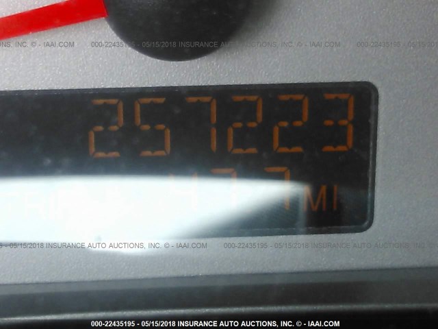 1G8AL52F74Z125888 - 2004 SATURN ION LEVEL 3 SILVER photo 7