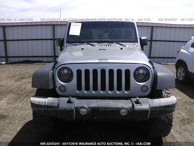 1C4BJWDG6GL108146 - 2016 JEEP WRANGLER UNLIMITE SPORT SILVER photo 6