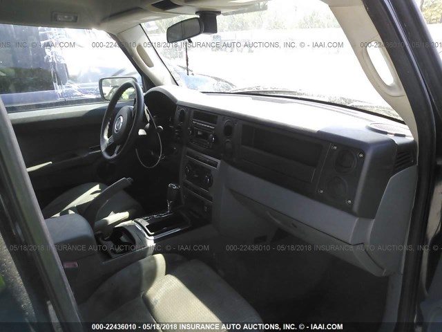 1J8HH48N36C226262 - 2006 JEEP COMMANDER BLACK photo 5