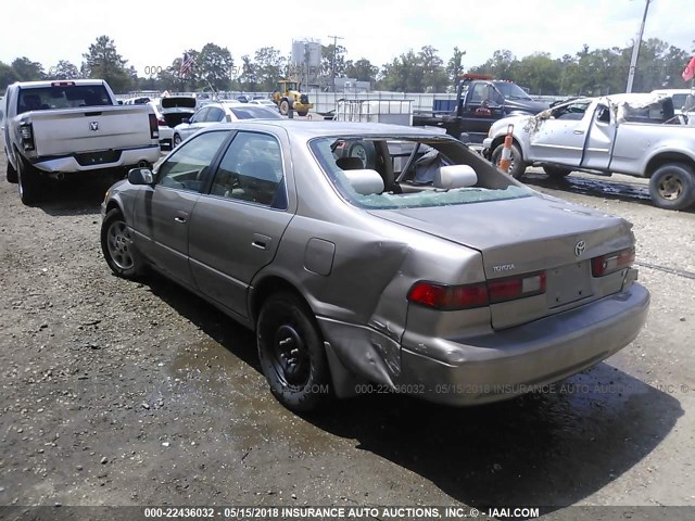 JT2BF22K8X0210088 - 1999 TOYOTA CAMRY LE/XLE GOLD photo 3