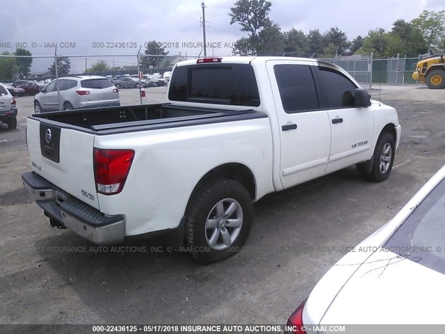 1N6AA07C18N331313 - 2008 NISSAN TITAN XE/SE/LE/PRO-4X WHITE photo 4