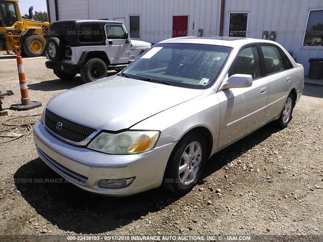 4T1BF28B82U227243 - 2002 TOYOTA AVALON XL/XLS SILVER photo 2