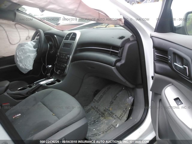 1G11B5SL6FU152149 - 2015 CHEVROLET MALIBU LS WHITE photo 5
